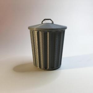 Desktop Trash Can with Lid