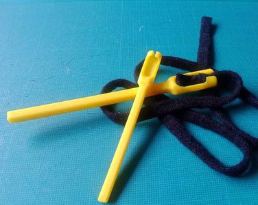 Hood bodkin ; Passe-lacet pour capuche