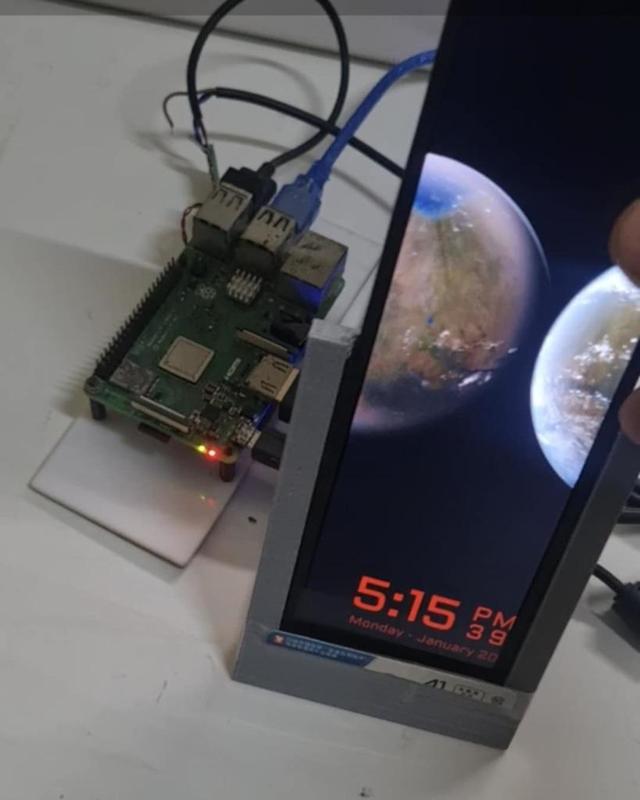 Pi Digital Clock 7.84" Display