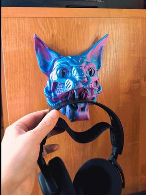 Cyber Cat: Universal Headphone Holder 