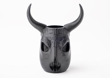 Rogue Bull Skull Vase – Fierce Western Vibes for Bold Boho Interiors