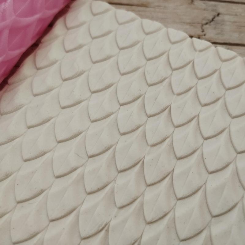 Drafon Scales Texture Roller for Polymer Clay | Seamless & Realistic Impressions