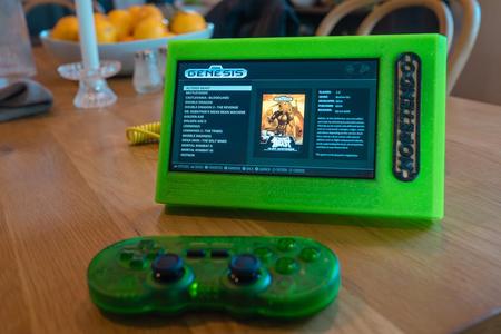NOPETENDO: 7-in. portable RetroPie Machine