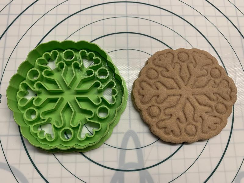 Snowflake cookie cutter