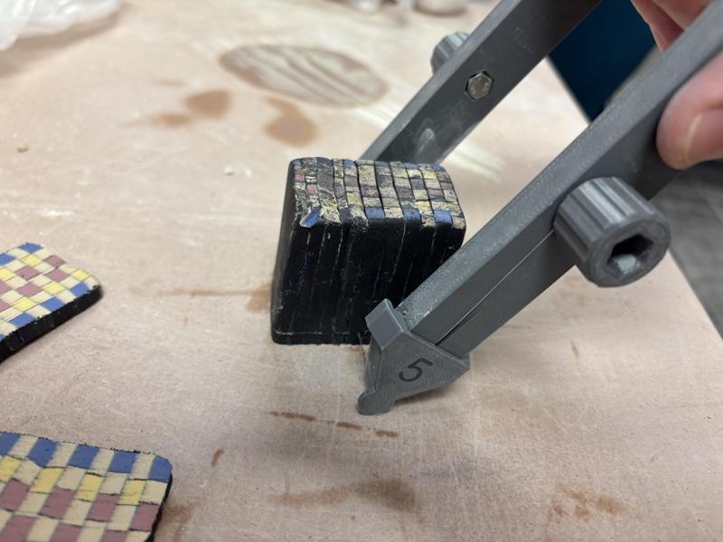 Pottery Wire Cutting Tool With Adjustable Offset