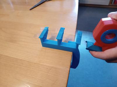 Tape stripes storage (third hand)