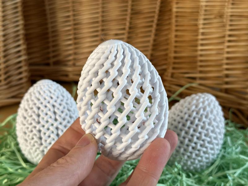Lattice Easter Egg (Chain Link)