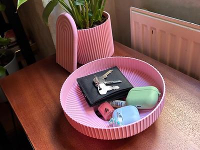 Funky 70s vide-poche / catch-all tray (vase-mode)