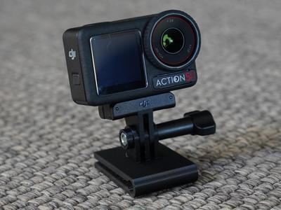 Action camera hat clip
