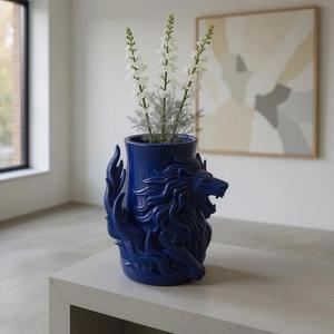 Midnight Majesty – Royal Blue Lion Vase