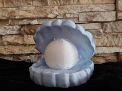 Shell lamp with pearl   Lampara concha con Perla