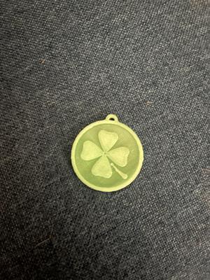 4 leaf clover keychain