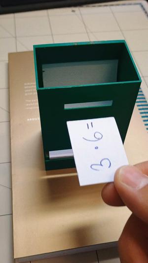 Flip flop box