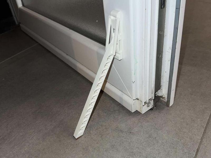 Door holder