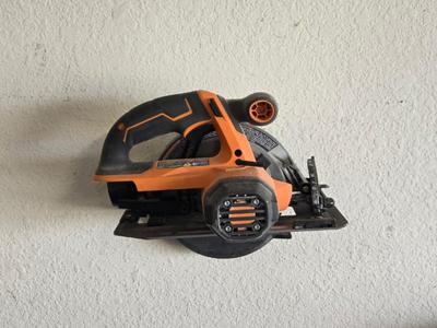 Universal Circular Saw Mount 6.5" Blade Wall Mount
