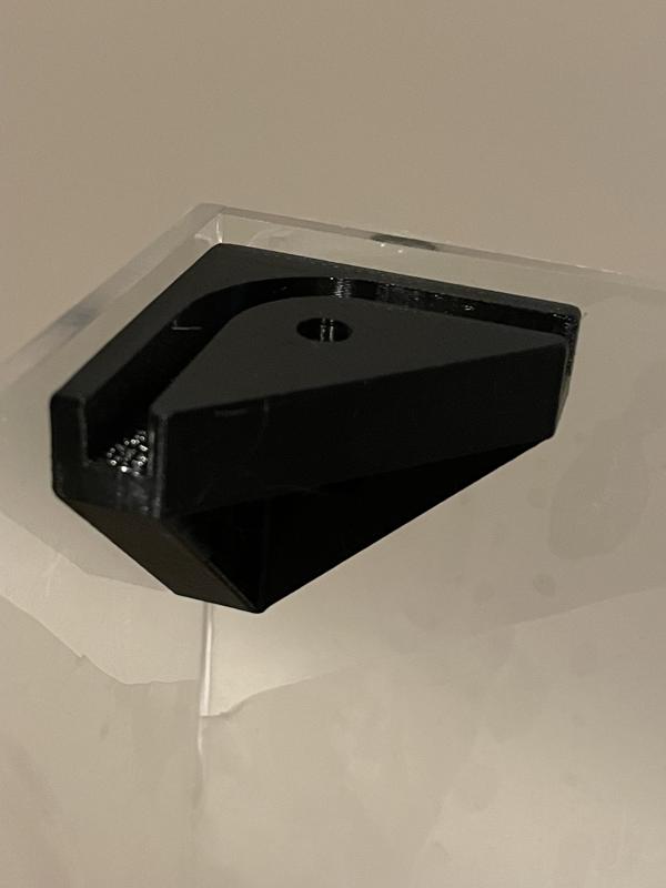 Sumo/Delack Top Corner with 5mm cable channel.