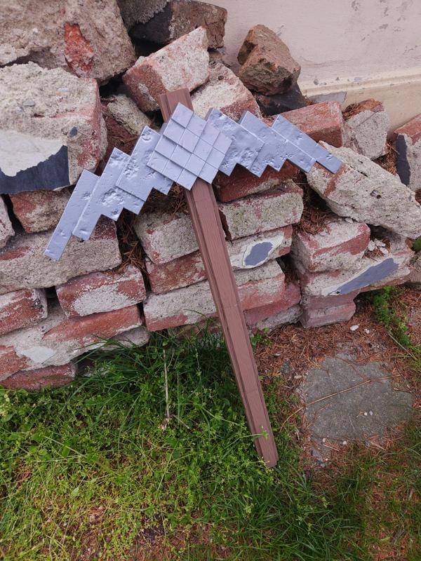 Minecraft Movie Pickaxe