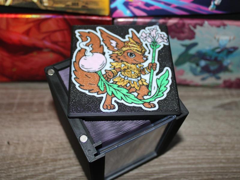 MTG EDH Commander Showcase Deck Box - Hazel