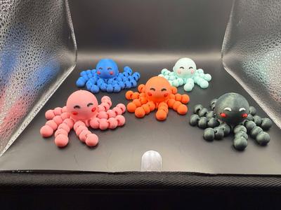Cute Tiny Articulated Kawaii Octopus (3 Lengths Available)