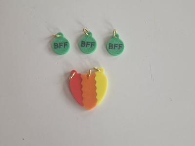Best friend pendant