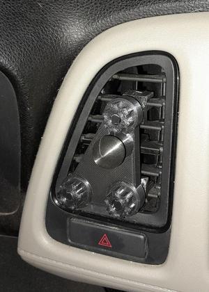 2019 Honda HRV ball mount bracket