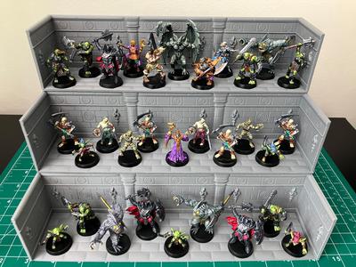 Modular display stand for 28mm miniatures