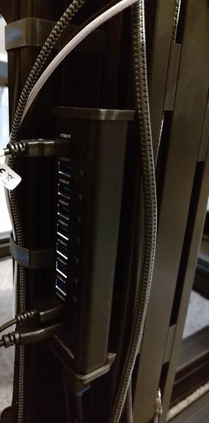 USB HUB Halter / Holder Simrig
