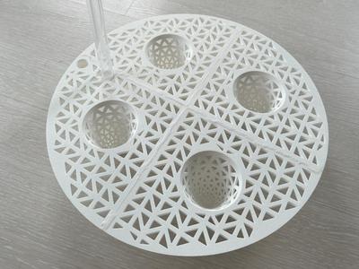 Drainage mesh for self-watering pot
