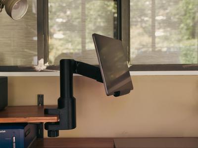 Ipad adjustable stand