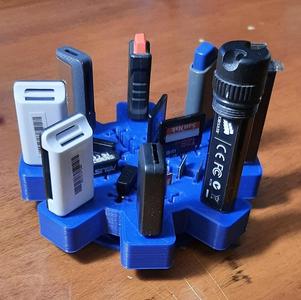 Rotating USB Drive / Flash / SD Card Desktop Storage