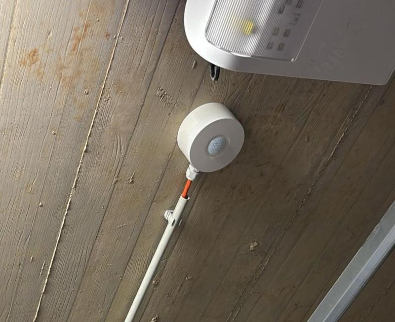 Loxone motionsensor surface mount