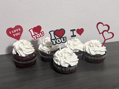 Cupcakes Valentine's toppers