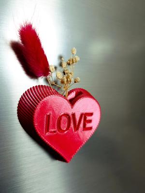 Love Magnetic Vase