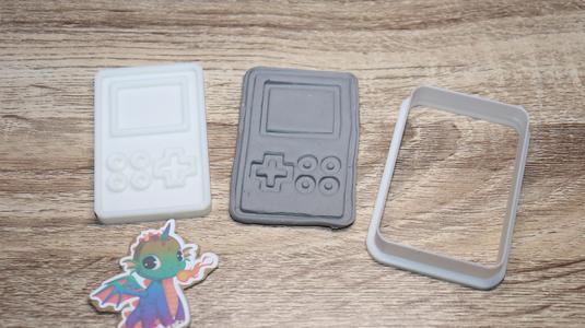 cookie cutter retro game device