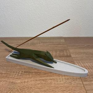 LOW POLLY PANTHER INCENSE HOLDER
