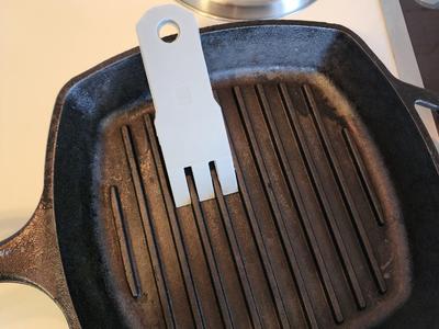 Lodge Cast Iron Grease Scraper Cleaner