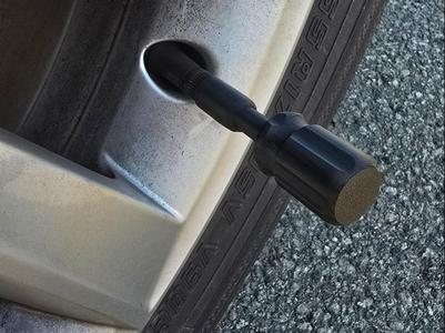 Wheel valve cap wrench