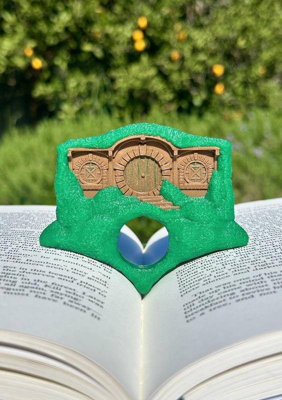 Halfling Haven Page Holder