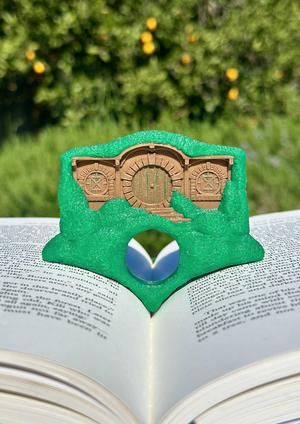 Halfling Haven Page Holder