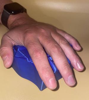 Finger Raiser & Spreader for Painting Nails