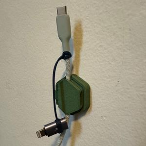 Cablebee — a magnetic cable clip system