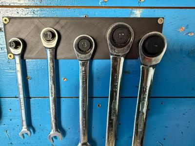 Ring and ratchet wrench holder