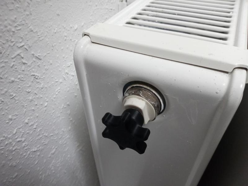 Air vent key radiator