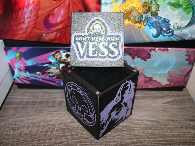 MTG EDH Commander Showcase Deck Box - Liliana Vess
