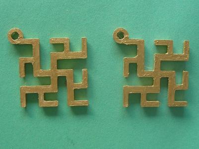 Náušnice (Earrings)