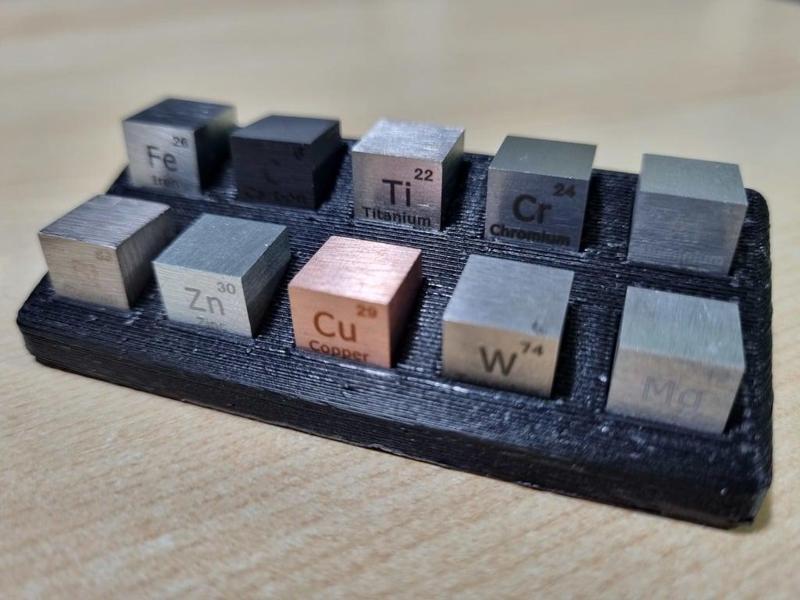 Metal Element Cube Display Stand (10mm Cubes)