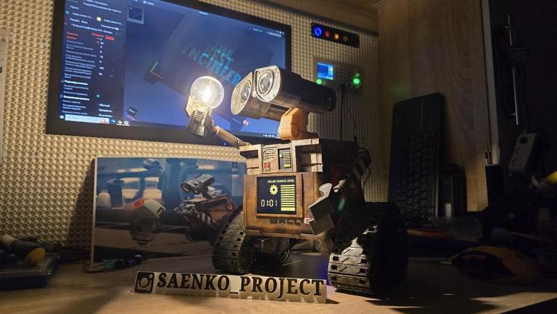 WALL-E - Alarm Clock Lamp REMIX