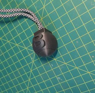 Bomb paracord zipper pull