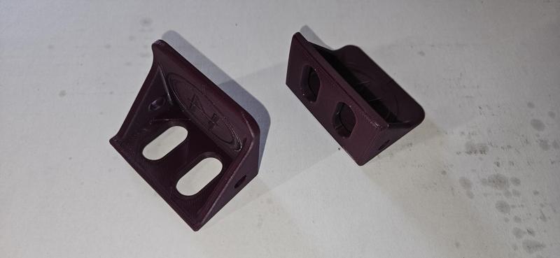 Chevy traverse roof bracket