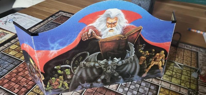 Hero Quest Screen Holder / Hero Quest Sichtschutzhalter